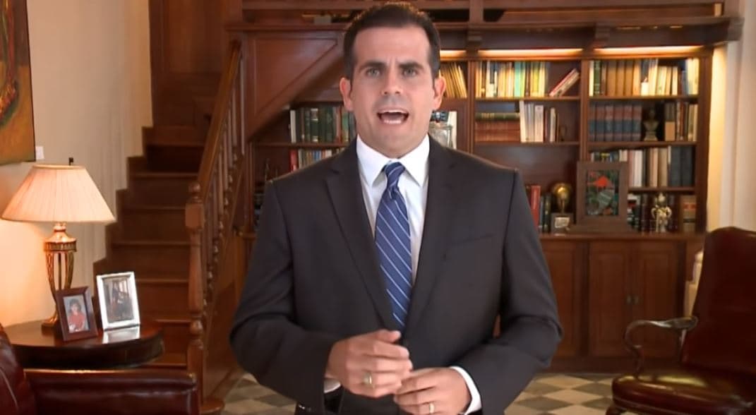 En caso de que Ricardo Rosselló dimitiera de su cargo luego de las protestas que exigen su renuncia, existe un proceso para nombrar a su sucesor.
<br>