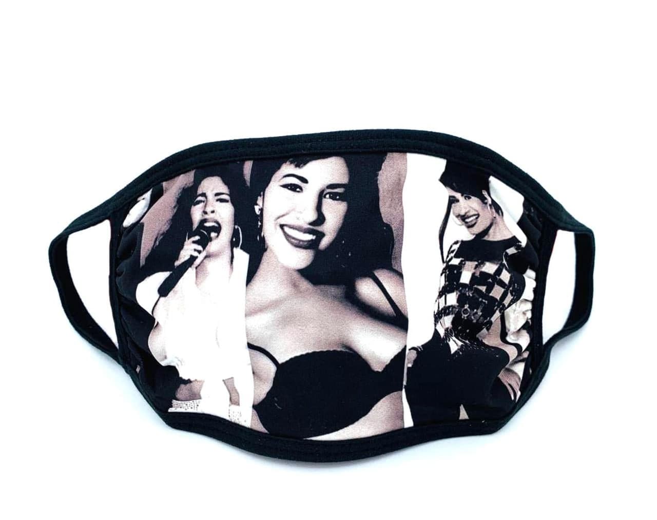 Para esta época de pandemia, no podían faltar los tapabocas, y hay de diferentes estilos y con distintas fotos de Selena.