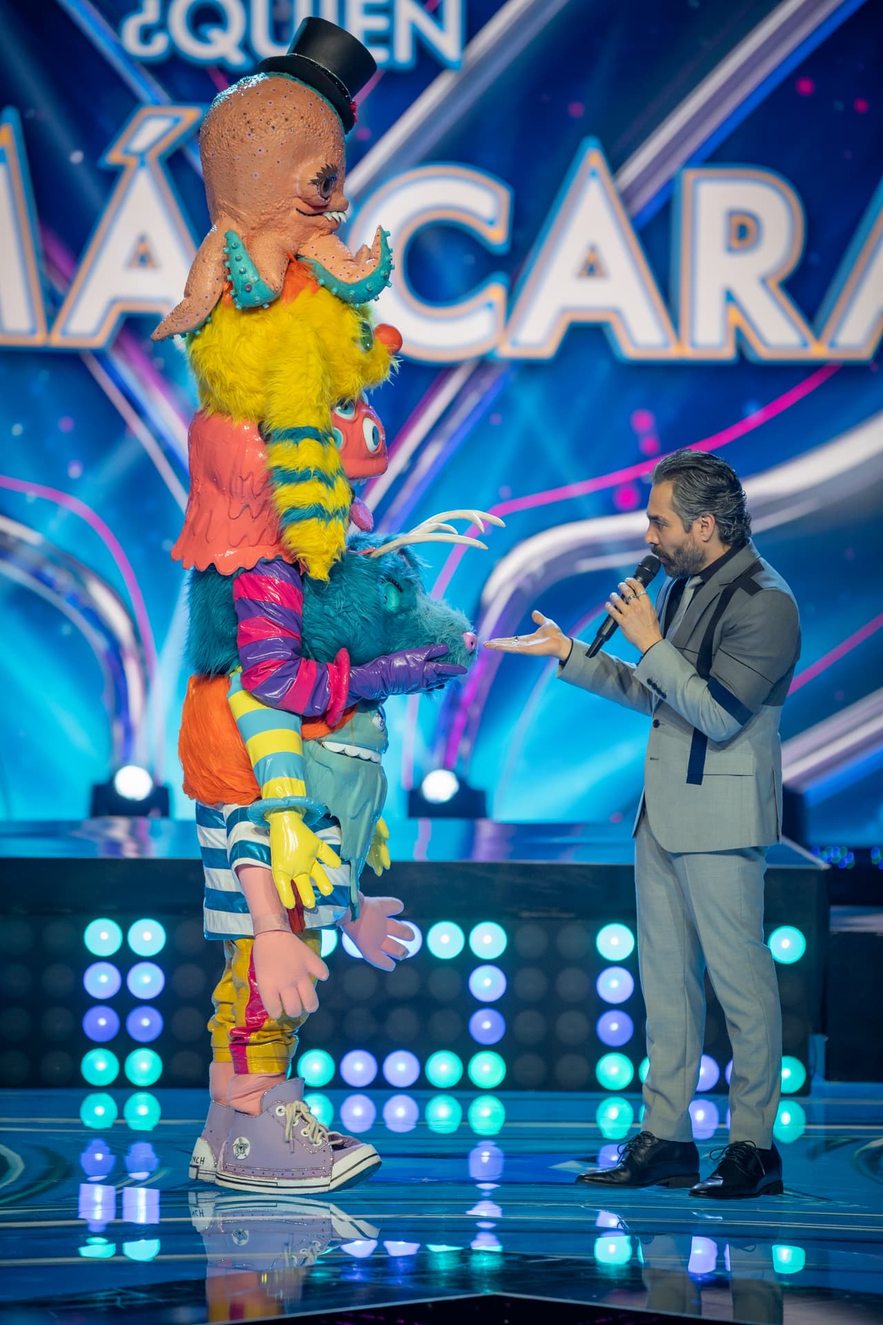 A los investigadores los siguió sorprendiendo la capacidad de quien está detrás de la máscara para hacer varios personajes a la vez y por ello Yuri creyó que se trataba de Ricardo Margaleff, Juanpa Zurita siguió con la idea de que es uno de los ‘Mascabrothers’, pero esta vez se decantó por Fredy Ortega. Por su parte, Galilea Montijo se inclinó por el actor Armando Hernández y Carlos Rivera mantuvo que era Ricardo Fastlicht.