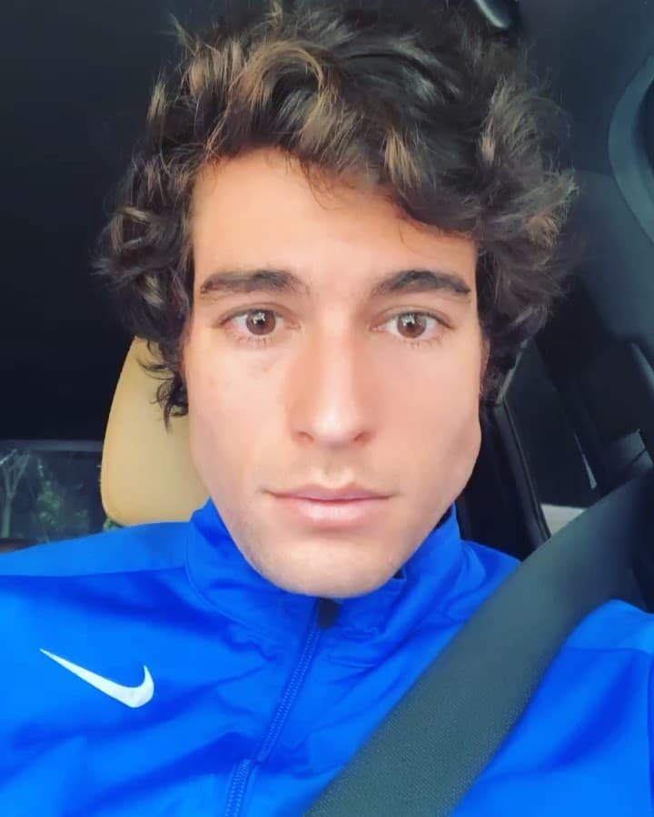 "'¿Así de mal besas?' y me dice (Michelle): 'no, es que es un beso falso de novela', y le digo: 'pues empecemos a ver cómo le hacemos porque estos besos están malísimos'", recordaron entre risas.
<br>