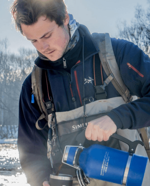 Dylan Efron es un atractivo deportista.