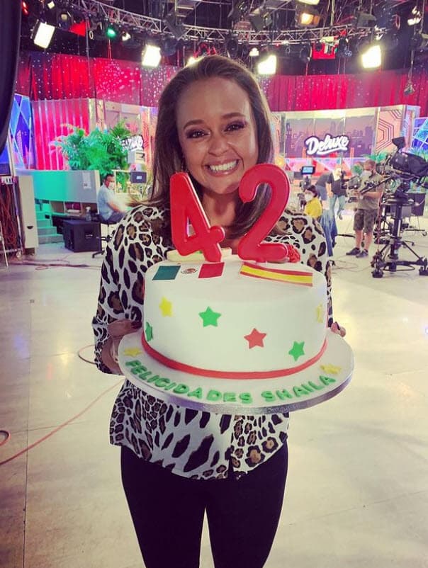 Recientemente la hija de Rocío Dúrcal compartió que los difíciles momentos que ha enfrentado a lo largo de su vida contribuyeron a su aumento de peso.
<br>