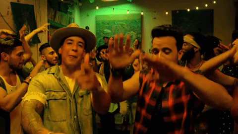 Los rumores de un distanciamiento entre ellos aumentaron cuando en una entrevista en la radio de Colombia, Fonsi declaró que originalmente no había buscado a Yankee, sino a Nicky Jam. "Y fue una casualidad muy grata que funcionó", dijo Fonsi.