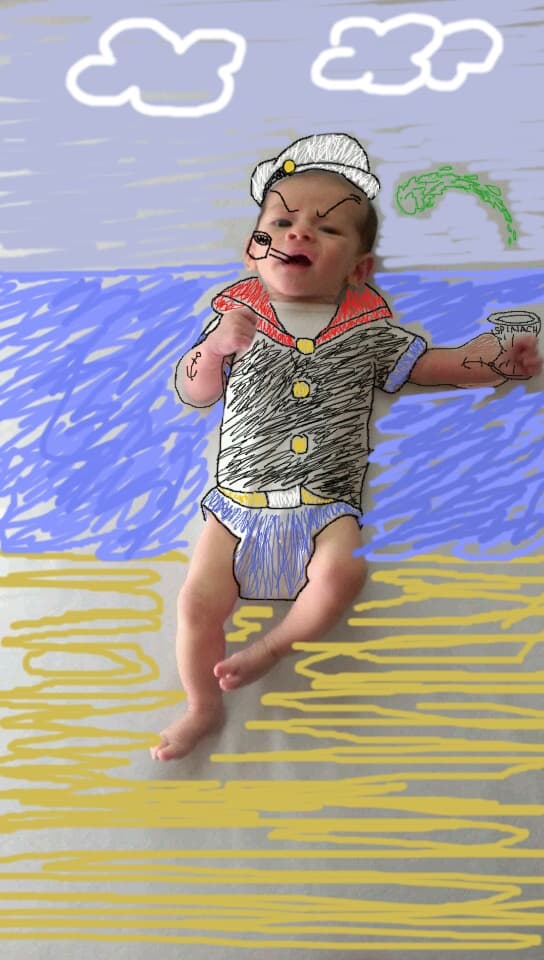Desde Popeye hasta un astronauta, Amber Wheleer hizo una tierna obra de arte con su pequeño.