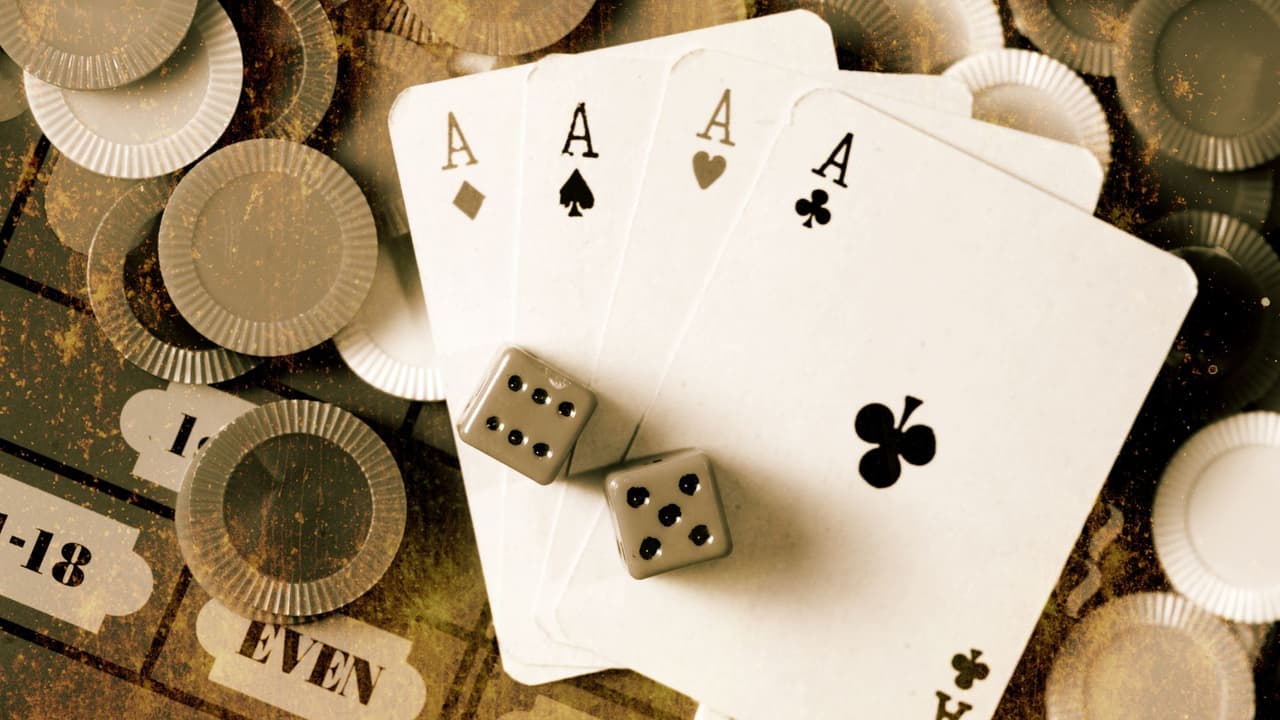 En el Manual de políticas, dentro del volumen12, parte F, capítulo 5 que aborda “Prohibiciones Condicionales para Actos en Período Estatutario” se menciona a los delitos de juego. Por esta falta se entiende: “Dos o más delitos de juego u obtiene ingresos principalmente de actividades de juego ilegales”, señala el Servicio de Ciudadanía e Inmigración.
<br>
<br>