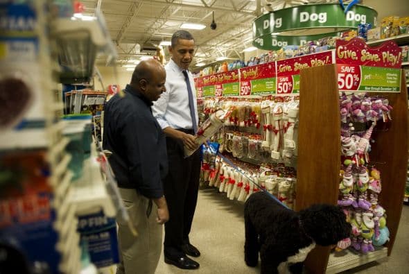 Obama visitó dos diferentes establecimientos en Virginia.