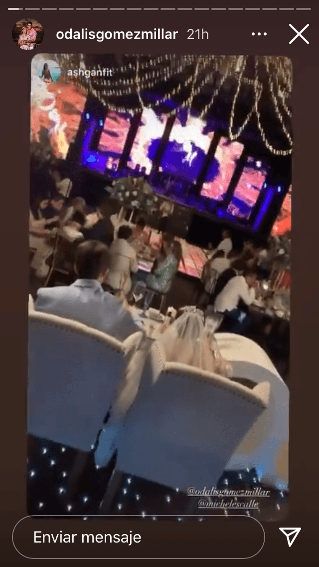 Las celebraciones de la boda parece que continuaron la noche del sábado 21 con un 'palomazo' por parte de Lorenzo Méndez.
<br>