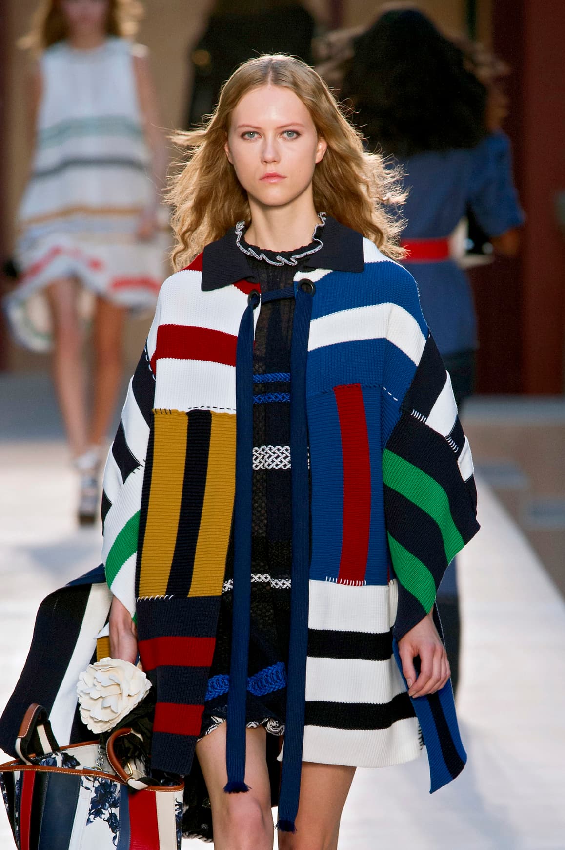 Las rayas de colores son clave dentro del alegre lenguaje de la diseñadora. Durante su carrera Sonia propuso el concepto 
<i>démode:</i> esto es, que la ropa se debe adaptar a las mujeres que la llevan y no a la inversa; a diferencia de otros diseñadores que todavía hoy en día crean prendas imposibles de llevar.
<br>