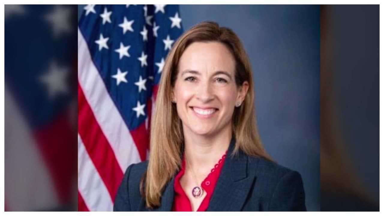 Mikie Sherrill juramenta como gobernadora de Nueva Jersey