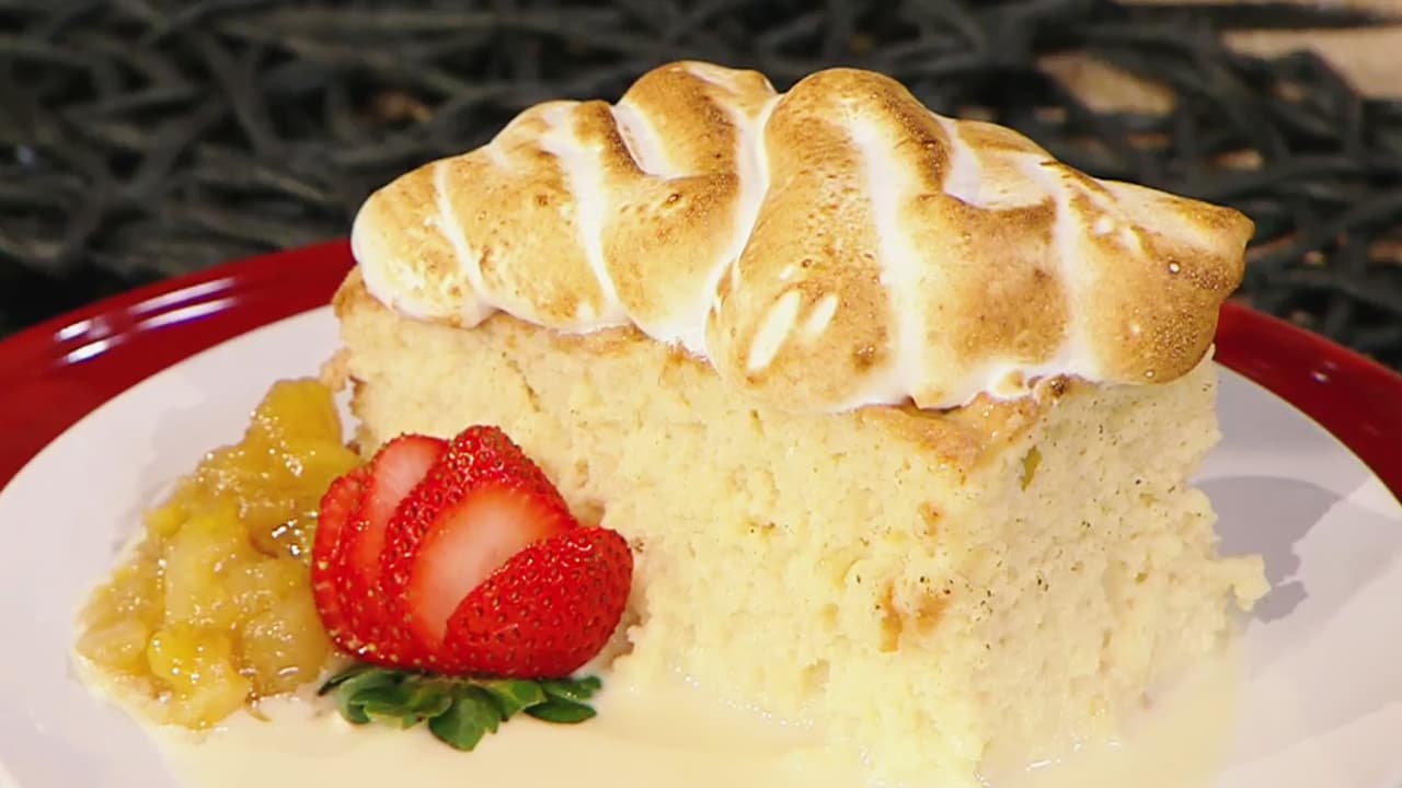 Fácil y dulce: la receta de la torta de tres leches con frutas tropicales 
