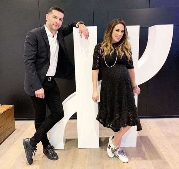 En este contexto, Martín Fuentes detalló que no fue sencillo decidir el nombre que llevará cada una de las gemelas.