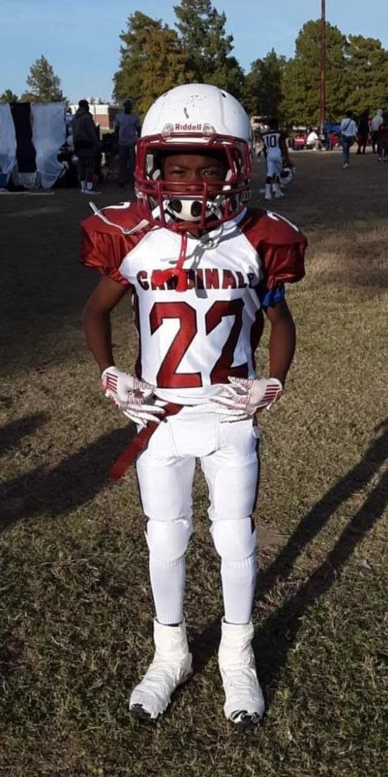 <a href="https://www.univision.com/local/dallas-kuvn/identifican-al-nino-de-11-anos-que-murio-tras-ser-baleado-por-un-menor-en-el-estacionamiento-de-una-tienda-walmart-en-dallas-video">Dazmon Ray Brown Jr, de 11 años, murió el domingo pasado</a> luego de que un niño de 9 años le disparara con un arma cuando estaban dentro de un vehículo, según las autoridades. El incidente ocurrió alrededor de las 12:41 pm del pasado domingo y aunque el menor fue transportado a un hospital no logró sobrevivir a las heridas.
<br>