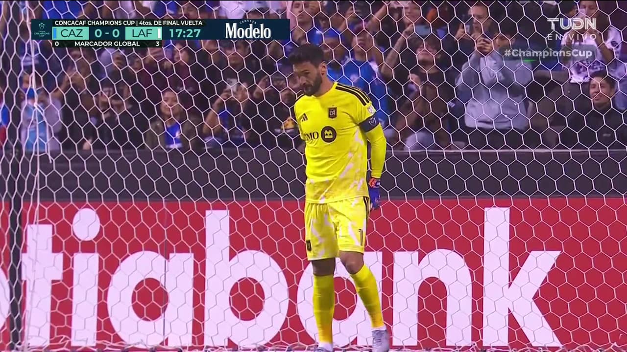 ¡GOL!  anota para Cruz Azul. Gabriel Fernández