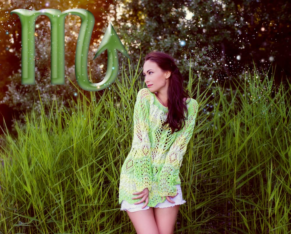 Es un tránsito sumamente importante porque Escorpión, como signo de agua, se comunica con su entorno principalmente por medio de sus sentimientos. El elemento agua representa el mundo de las emociones insondables, desde pasiones compulsivas y temores irracionales hasta sentimientos de compasión y amor universales, aunque también sentimientos de celos, posesión y mucho más, que según sea la naturaleza de tu signo se va desarrollando.