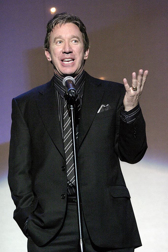 <b>Su sentencia fue de 28 meses en la cárcel,</b> pero fue liberado bajo palabra en 1981.
<br>
<br>A años del incidente, mencionó al portal Closer Weekly, que vivir eso lo puso en una posición de gran humildad donde se enmendó con sus amigos y familia.