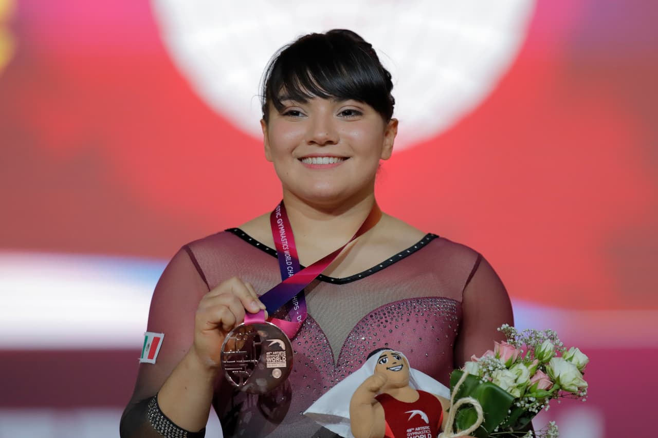 La condenaron por su talla en los Olímpicos y ahora es la primera gimnasta mexicana en ganar una medalla mundial