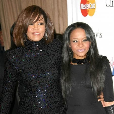 La cantante dejó como máxima heredera a su única hija: Bobbi Kristina Brown.
