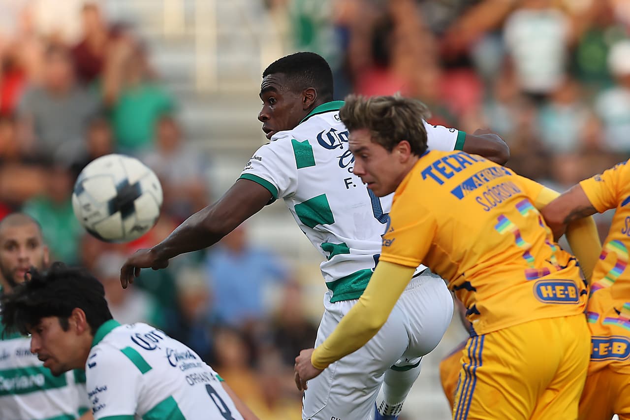 Con goles de Harold Preciado (doblete) y Correa, Santos derrotó a Tigres, que solo descontó gracias a Juan Pablo Vigón, en el partido amistoso de pretemporada.