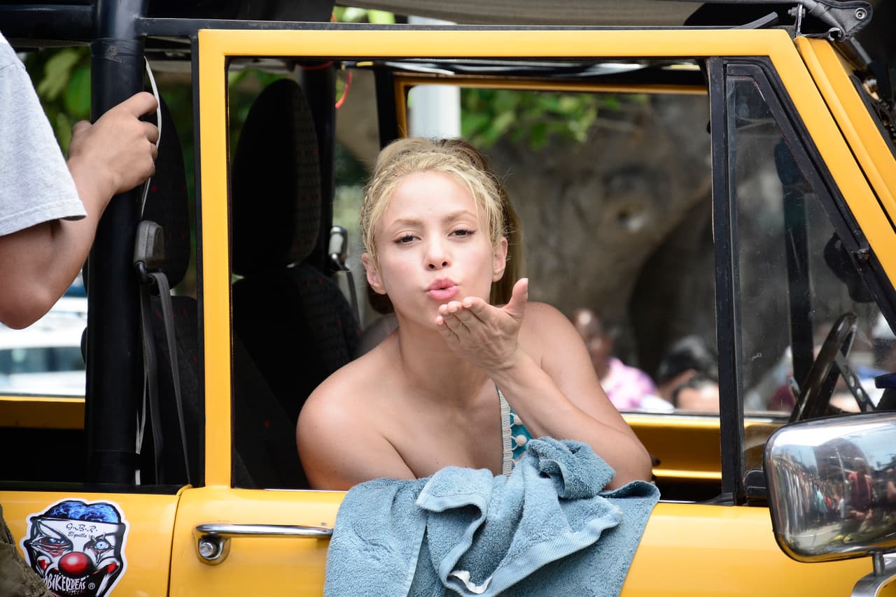 Shakira por su parte le ha pintado un beso enorme a la carrera de Vives con este track, que los ha llevado por las alturas de la popularidad.