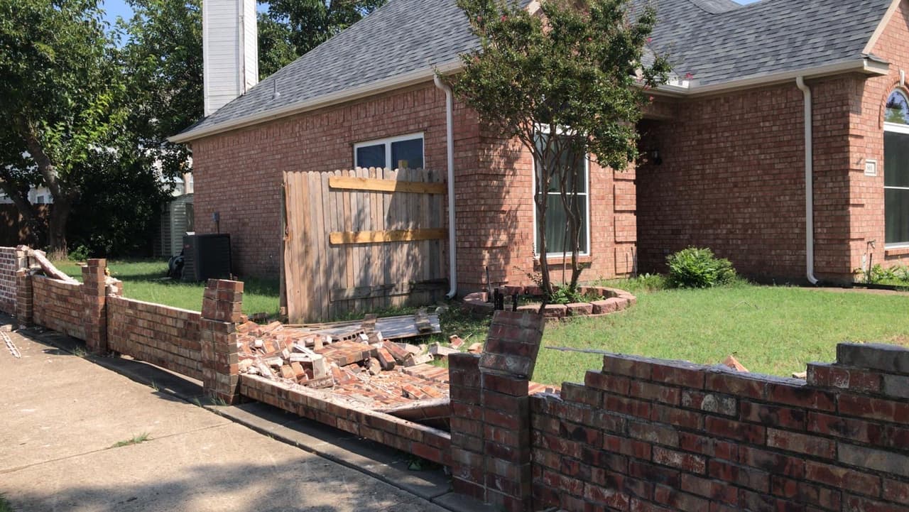 Varios clientes de Oncor se quedaron sin energía electrica durante la noche debido a la tormenta.