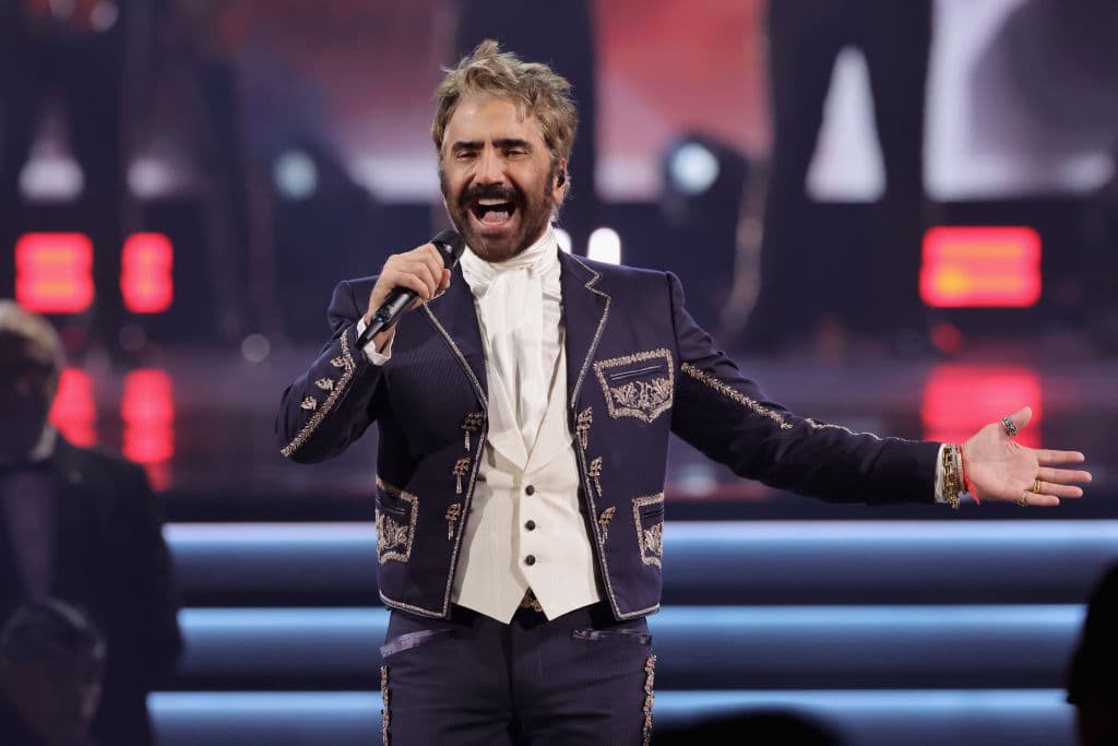 "…Y bueno el oficial se nos vino encima, casi que nos destierra, casi nos deportaba”, siguió narrando Fernández.
<br>