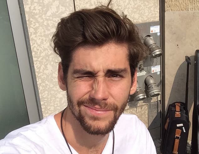 Este joven tiene todo para triunfar, y el dueto con JLo le beneficiará en grande.