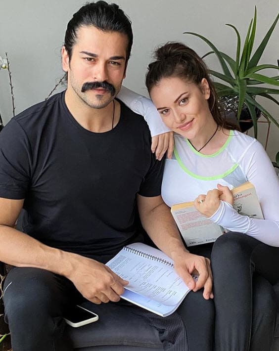 La pareja es reservada con su vida privada, sin embargo, sí han dejado ver algunos detalles de la familia que formaron en Instagram.