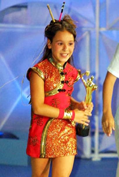 ¿Tan chiquita y ya con un premio? Danna Paola siempre ha sido una niña muy precoz y mostró su talento desde muy pequeña.