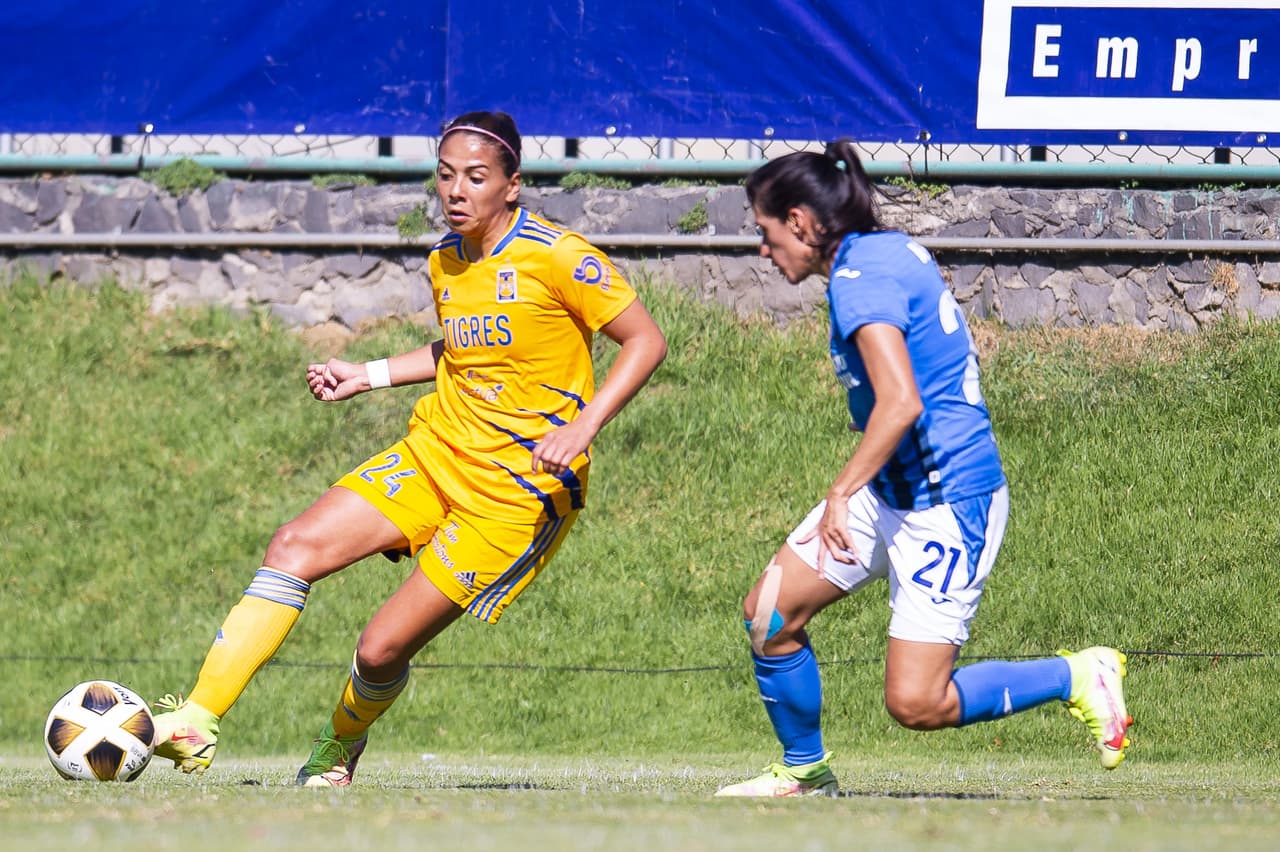 Las Tigres arrancan los cuartos de final con una escandalosa goleada 0-4 sobre Cruz Azul.