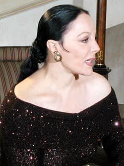 SASHA MONTENEGRO Y JOSÉ L"PEZ PORTILLO - El romance entre la actriz de cine de ficheras, Alexandra Acimovic Popovic, mejor conocida como Sasha Montenegro y el expresidente de México, José López Portillo, que gobernó de 1976 a 1982, fue uno de los más sonados de la época.