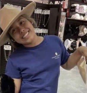 Los primos de 
<b>Lexi Rubio</b>, de 10 años, confirman que ella fue otra de las víctimas. Un primo tuiteó: “Ella era una luz tan brillante en la vida de todos y era una gran jugadora de pelota. Dejaste este mundo demasiado pronto y siempre te extrañaremos”.