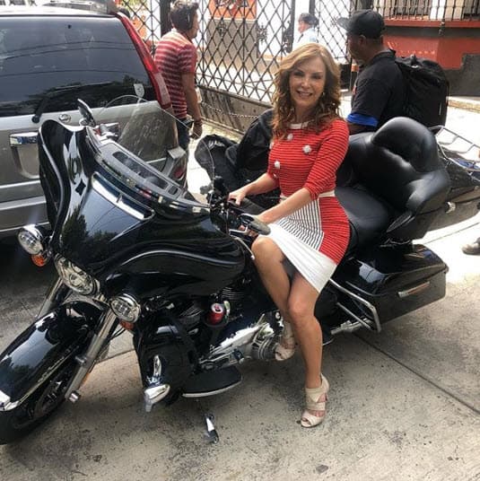 Laura Flores está pensando en tomar una decisión radical para prevenir el cáncer.