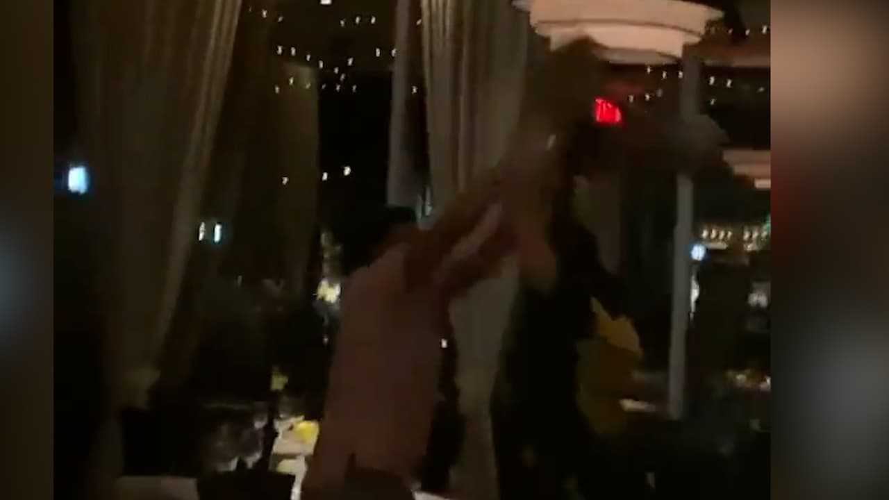 Lanzaron copas y sillas: pelea en un famoso restaurante de Brickell deja cuantiosos daños