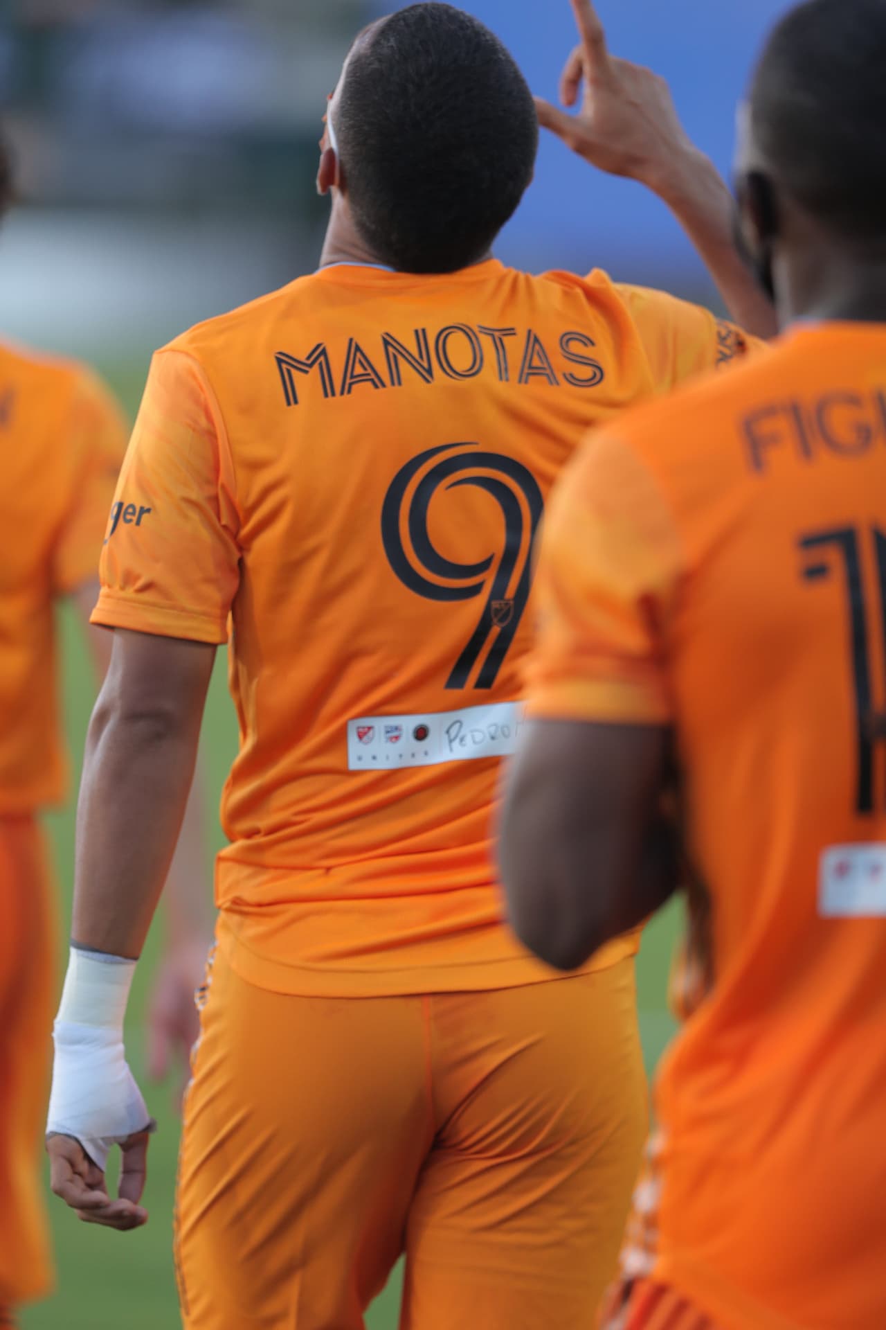 El LAFC no da por perdido ningún resultado, y en seis minutos logran empatar el partido que perdían 1-3.