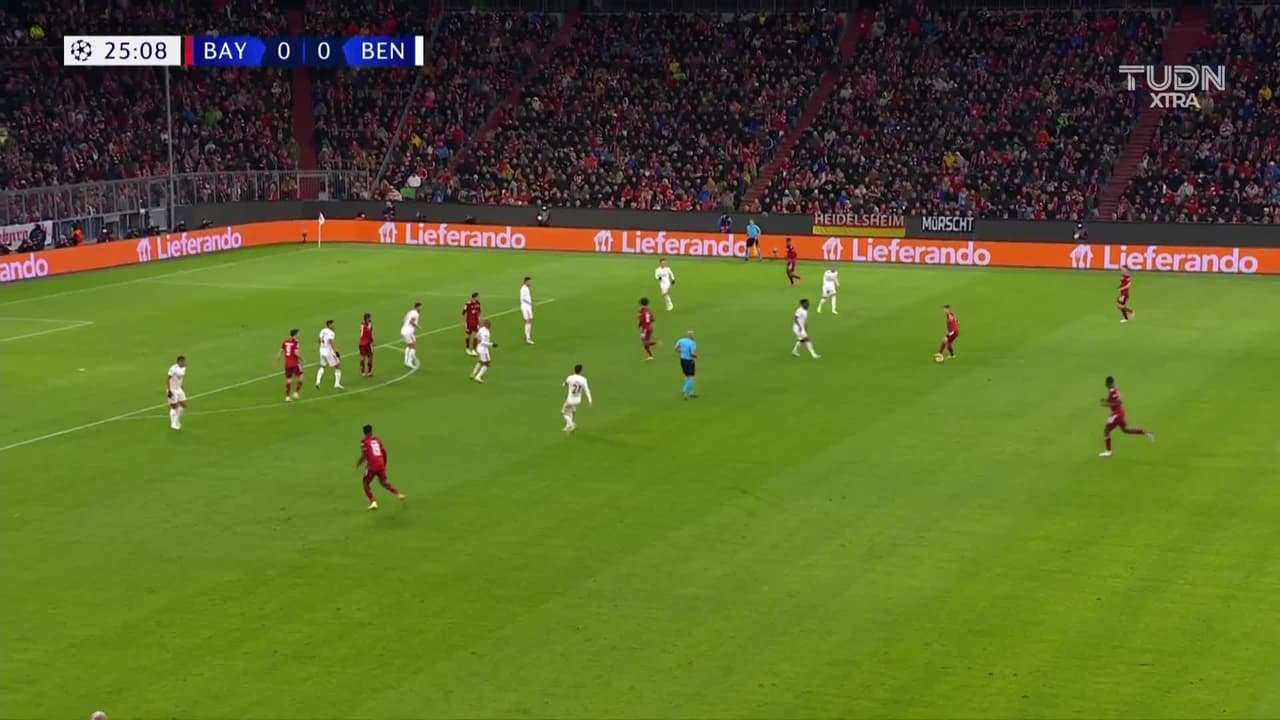 ¿¡Quién más!? Lewandowski pone el primero del Bayern sobre Benfica