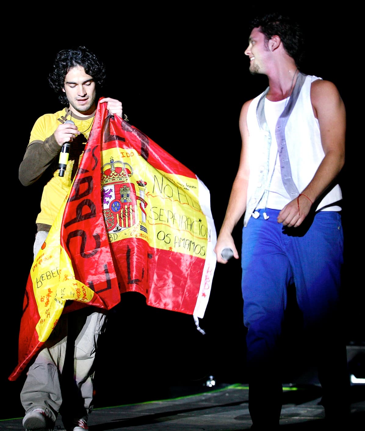 Antes de disolverse, la agrupación agradeció el cariño de los cariocas con todo un álbum: Hits Em Português