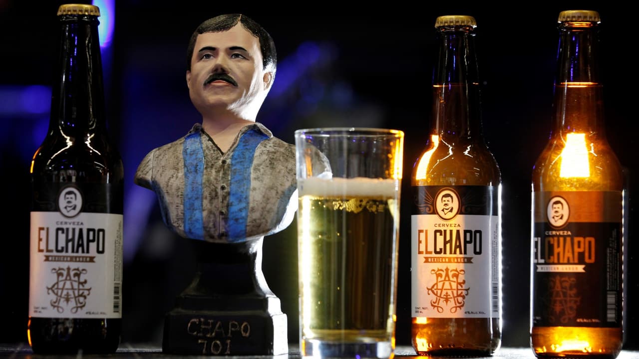 Hija de 'El Chapo' Guzmán lanza una cerveza artesanal con el alias de su padre