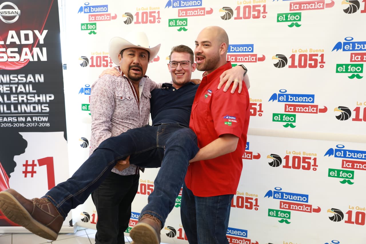 Y es que eso son
<b>El Bueno, La Mala y El Feo</b>, puro show y diversión para ellos y para sus radioescuchas.