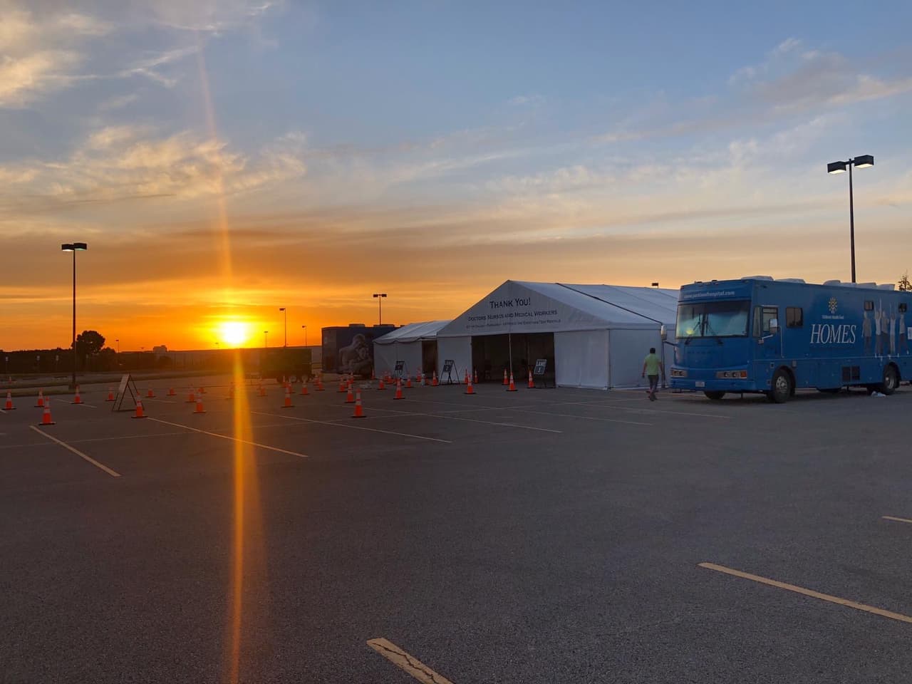 La ciudad de Dallas, el hospital Parkland y el Leverage One Event se unieron para agradecer a sus trabajadores.