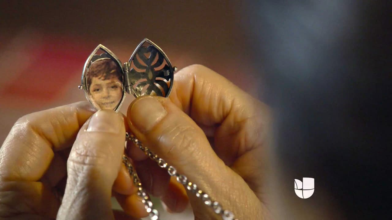 Una trágica tarde, mientras se encontraba de compras en el mercado, comenzó a dar a luz a su hija Daniela.