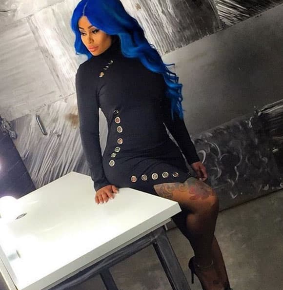 Los tres tripulantes del otro coche quedaron severamente lastimados en el incidente.