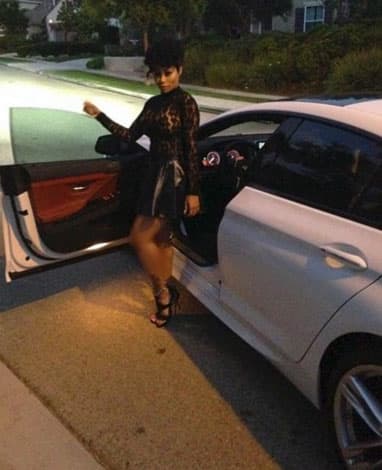 La madrugada del domingo, el BMW estaba yendo a mucha velocidad por el Blvd. Reseda Blvd, al sur de Ventura en el San Fernando Valley.