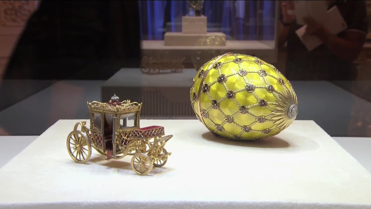 Carlos Calderón visitó una deslumbrante colección de huevos (incrustados con cientos de piedras preciosas)