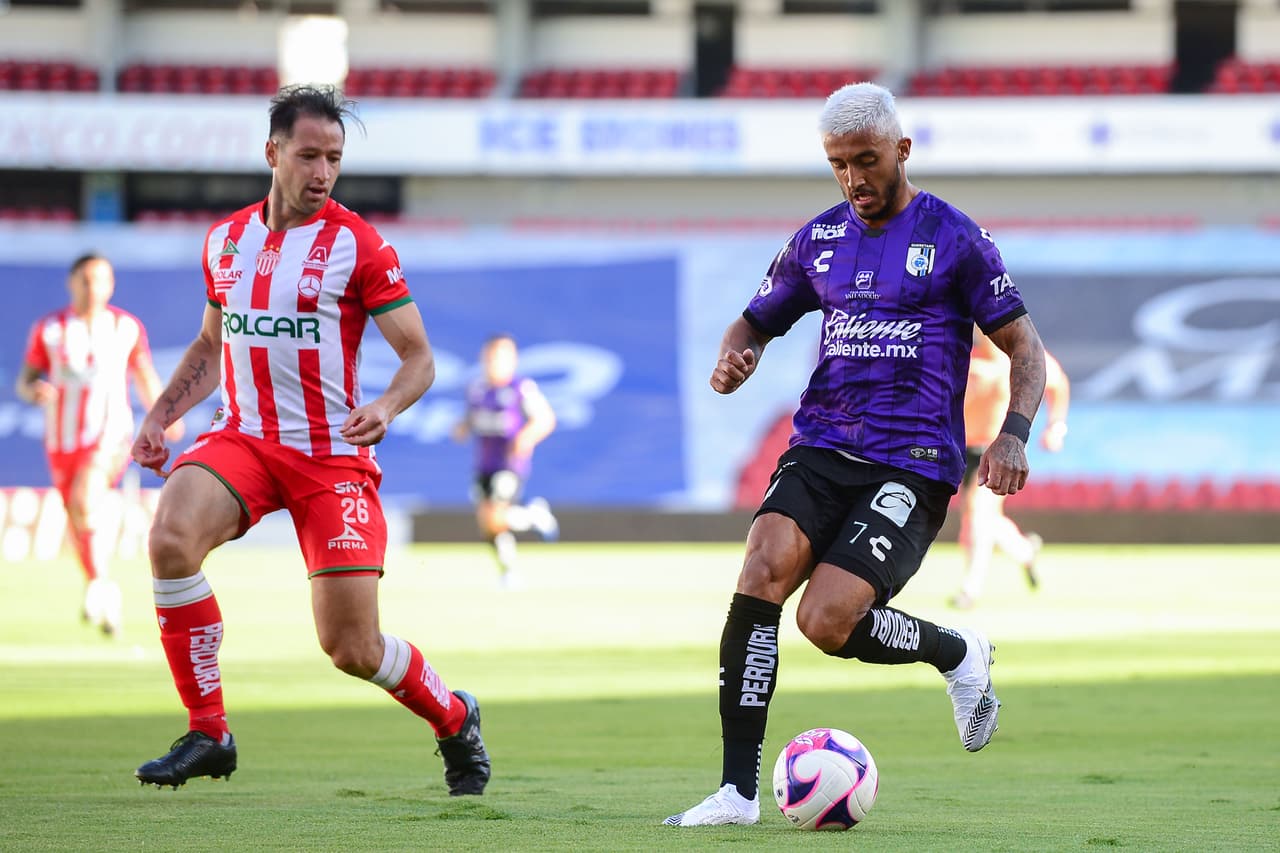 Kevin Ramírez adelantaba a los Gallos a los 33’ de juego.