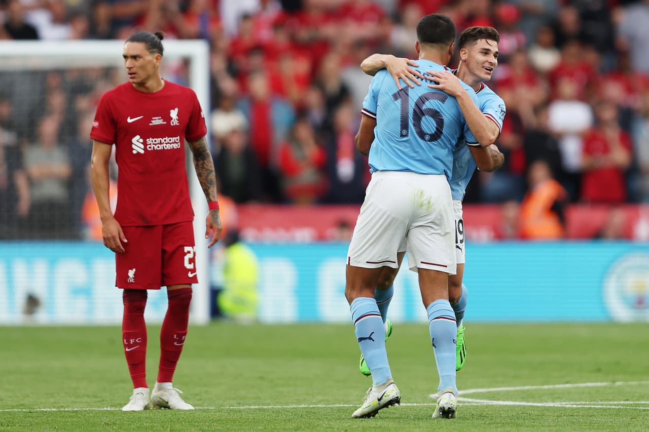 Liverpool venció al Manchester City con goles de Trent Alexander Arnold, Mohamed Salah y Darwin Núñez; por los Citizens descontó la 'Araña' Araujo.