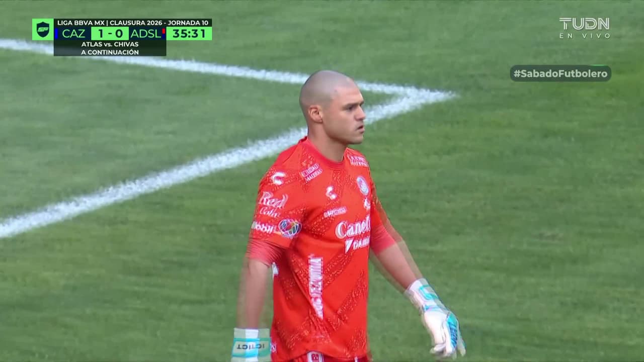 ¿Qué estás haciendo Lajúd? Tremendo error del portero que tocó con la mano el balón afuera del área
