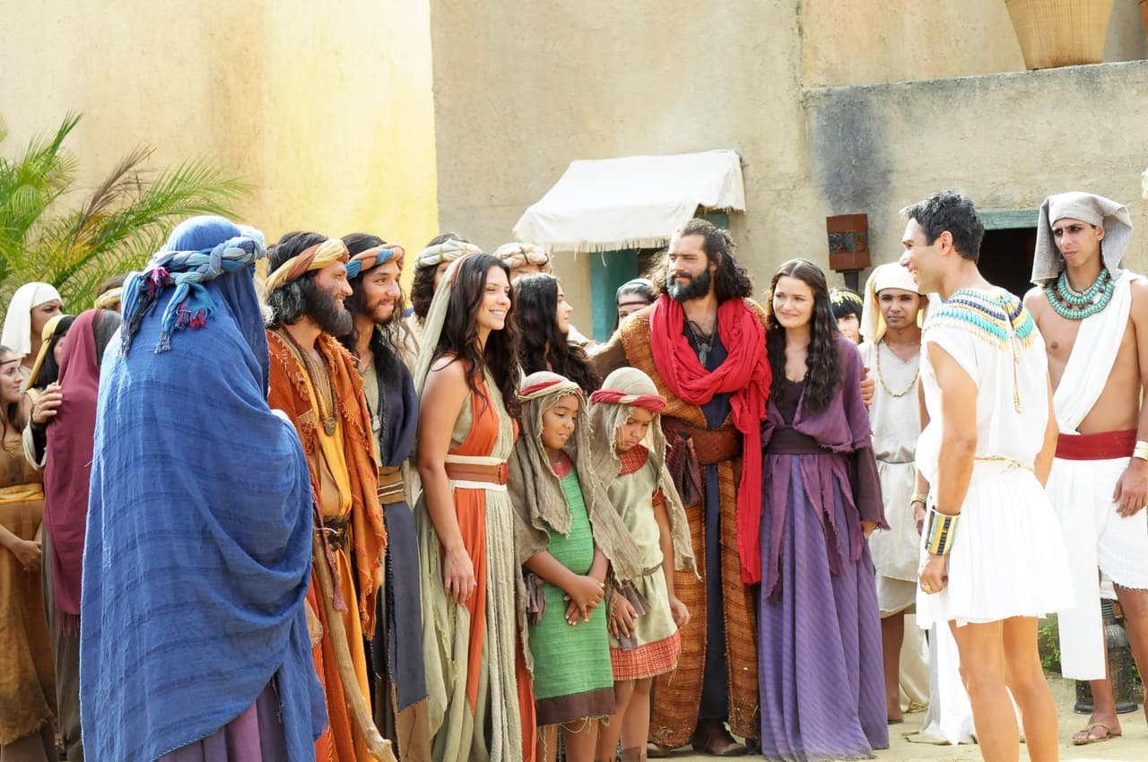 La bella Azenate ya los esperaba con los brazos abiertos.