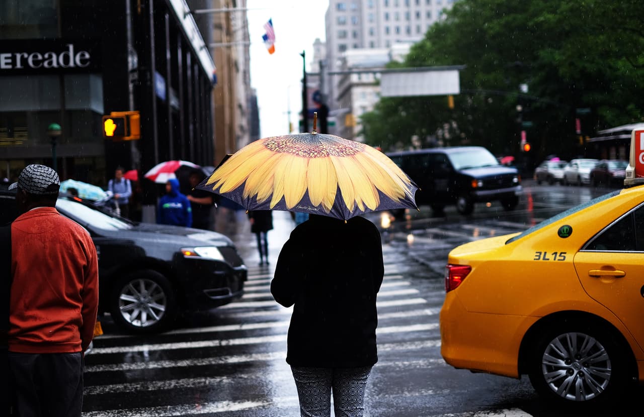 Lluvias continuarán hasta las 6:00 pm en la Ciudad de Nueva York