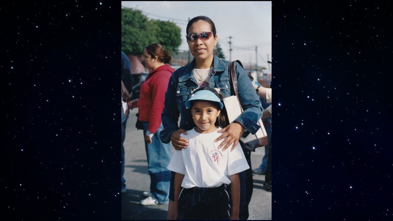 "Entonces tener que aprender el idioma, tener que seguir con la educación, y al mismo tiempo un lugar completamente diferente, con personas diferentes, es la experiencia de muchos de nosotros y es una experiencia muy difícil”, recuerda Katia sobre sus primeros años en California.