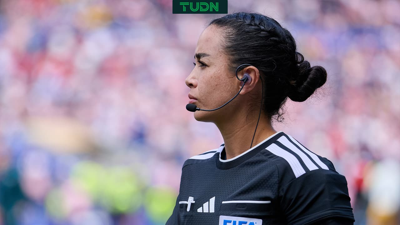 Katia Itzel rescata a árbitro de Seattle con jugo de pepinillo; ¿por qué?
